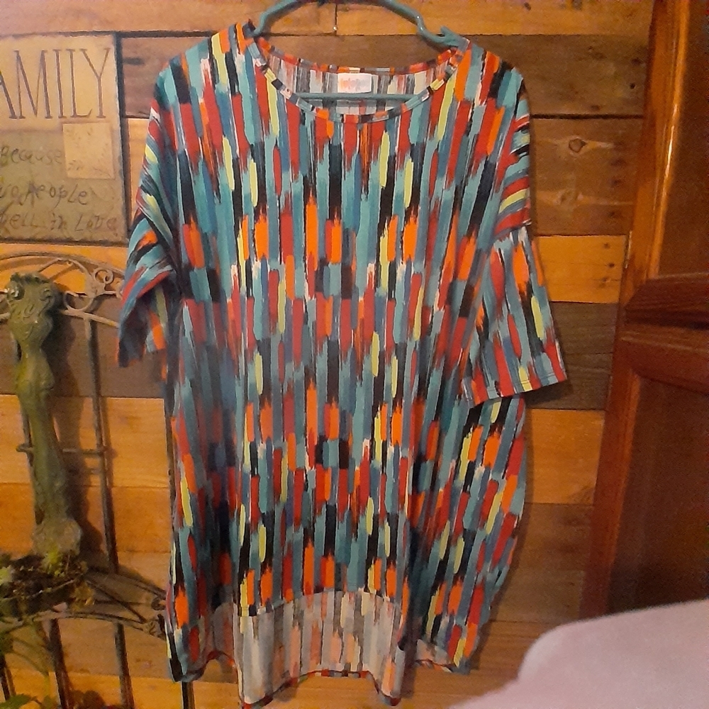 Womens shirt size Medium LuLaRoe